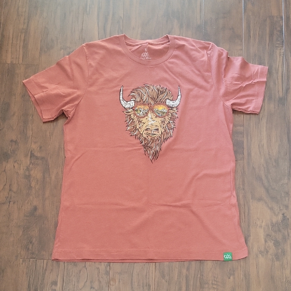 Men's Graphic Tee - Rust Buffalo Sunglasses Print